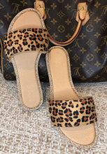 Load image into Gallery viewer, Lea Sandals - Leopard
