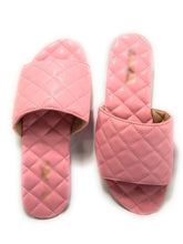 Load image into Gallery viewer, Pink Quilted Slide Sandal
